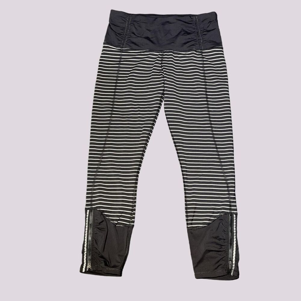 LULULEMON Runday Crop Leggings Parallel Stripe Black White Size 6